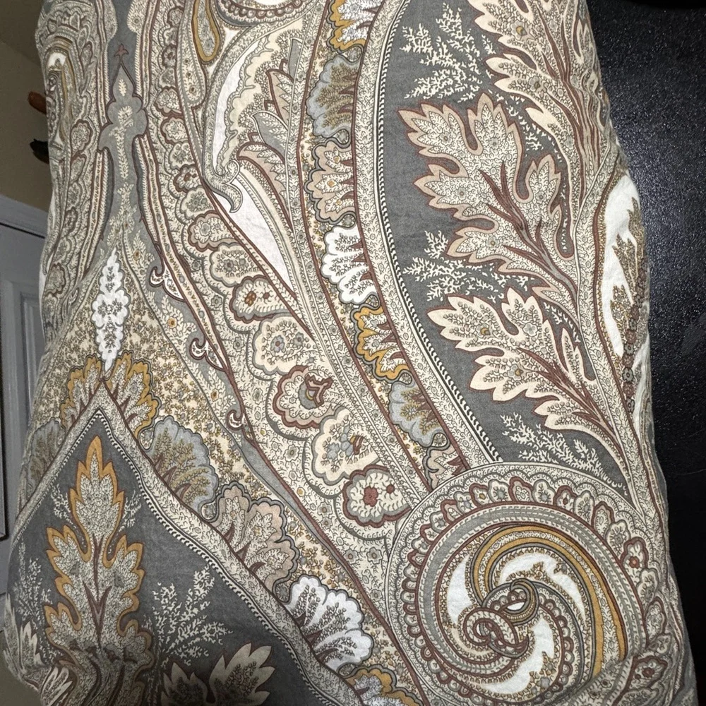 Pottery Barn duvet size queen/ full 100% cotton